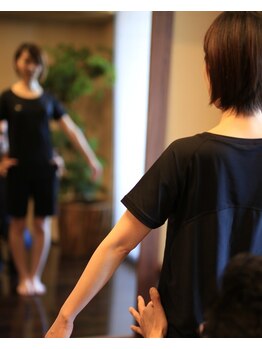 ボディプラストウキョウ 表参道店(BODY PLUS TOKYO)/施術後の姿勢チェック