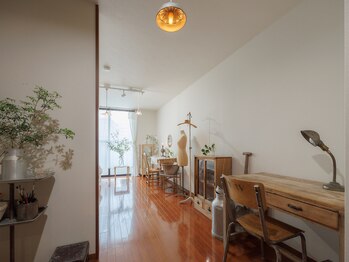 エイトオブワンズ/ナチュラルなサロンの空気