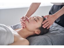 シェノン(Chainon)/ハンドセラピス（８０分）顔付き