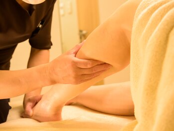 アンピール 相模大野店/むくみ解消　足裏ゾーンセラピー