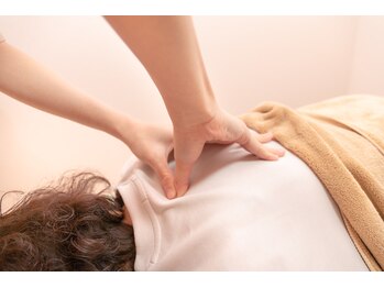 なかむら鍼灸整骨院/電車道路沿いになります。