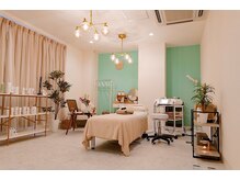 ファミーユ 新宿店の雰囲気（店内は完全個室で1人で広いお部屋を贅沢にご使用できます！）