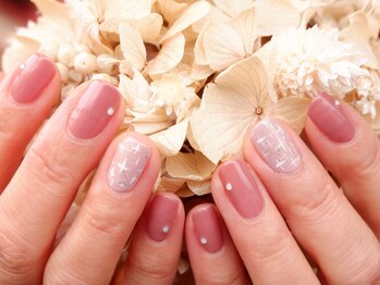 大人可愛いワンカラー×ツィード