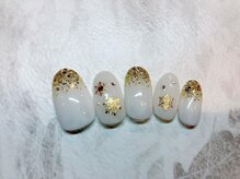 マイフェアレディ 今池(MyFairLady)/ホワイト×ゴールドの結晶ネイル