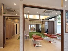 Luana接骨院/鍼灸院【肩こり・腰痛・骨盤矯正】の雰囲気(皆様に清潔で心地よい、癒やしの空間を提供させていただきます。)