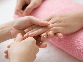 コティ(cotty)の写真/【爪の形が変わる】自爪の形や長さを整え、健康的な爪へ◎ホームケアアイテム付き自爪育成ケア￥7,700～