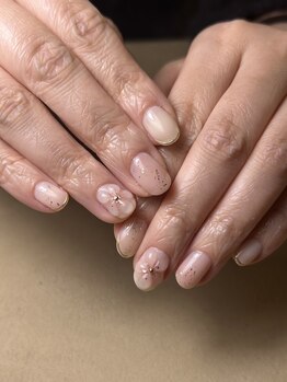 ハチニーキューネイルアトリエ(829 Nail Atelier)/ぷっくりお花デザイン