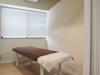 はりきゅう整骨院 健志/半個室なので安心空間
