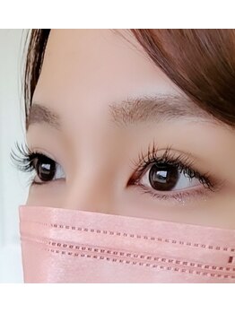 シルキー(Silky)の写真/自まつ毛の負担を最小限に抑えて、モチも◎自然なボリューム感で目力UPで魅力的なお目元へ♪