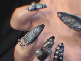 ブラックネイル