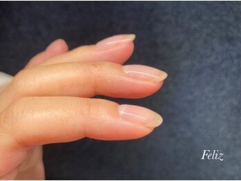 フェリス(Feliz)の写真/【カウンセリング&本格施術】自爪育成で、思わず見せたくなる指先に…!手元に自信をつけたいあなたに◎