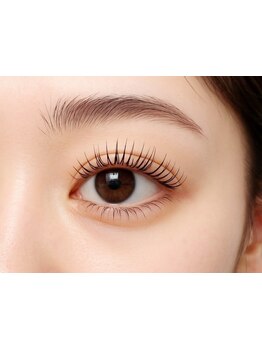 ナチュラル上品な目元にしたい