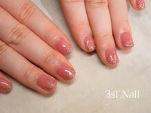 スリーネイル(3sT.Nail)/爪育中
