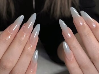 ミュウミュウ(miumiu)/冬限定ネイル特集