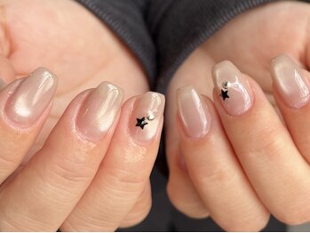 ナナ(nana)の写真/《ニュアンスネイルならnanaお任せ♪》シンプルながらも指先の美しさを際立たせ、大人可愛いを演出◇