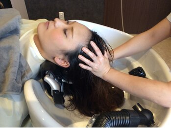 ヘッドスパ専門店アモリール 岡山店/クレンジングで毛穴スッキリ!