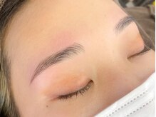 チェロ(Chelo)/眉毛が増えたような最新技術