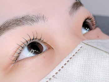 チュコラ(Chucola)/横から見ても自然な大人まつげ