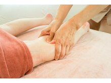 ルピナス(Lupinus)/施術の様子　オイルマッサージ