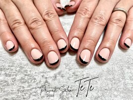 大人フレンチネイル