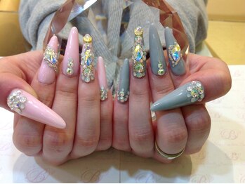 エスフィーネイルサロン ブリーユ(Esfy nailsalon Brille)/キラキラネイル