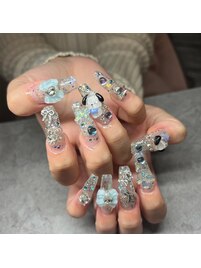 透け感ネイルは長さだしが綺麗