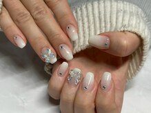 シエル(Ciel)/シンプル白グラデ　担当moe