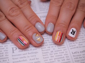 ネイルズ モダ(NAIL'S MODA)/ストライプネイル