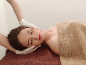 グリュック 新宿店(Gluck)/頭蓋骨小顔矯正