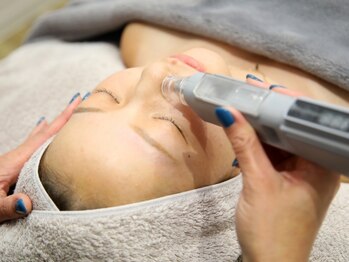 ルアナ ワックス サロン(LUANA Waxing Salon)の写真/岩国希少のエステ版マイクロニードル【リゼネレート】★ハイドロフェイシャル★お肌に潤いを与え美肌に