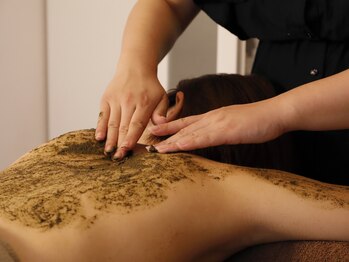 おひるね/REVIお背中ハーブピーリング