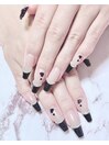 黒フレンチネイル