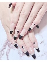 ミニョン(Minyon)/黒フレンチネイル