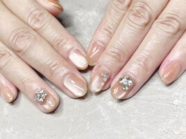 マグネット×ビジューネイル