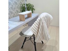 ホワイト&グレー基調のお部屋です♪