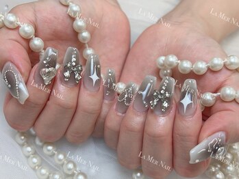 ラメール(La mer)/黒ネイル