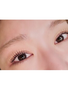 ナチュラル上品な目元にしたい