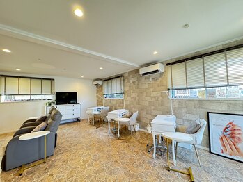 ネイル トリートエスティーエス 越谷店(STS)/サロン店内