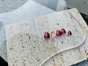 テテネイル(tete.nail)/バルーンフレンチ×大人プッチ柄