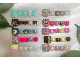 フットネイル　定額8500円