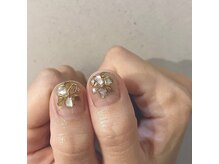 アンバー(Amber)/親指もお洒落♪