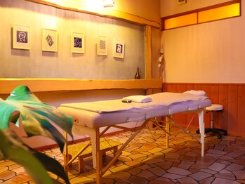 顔あげ屋/お部屋ごとに楽しい贅沢な空間