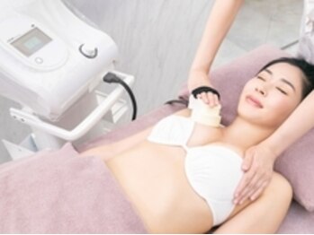 エムエムエム 表参道Luxeサロン(M.M.M)/バスト深部に届くエナジーケア