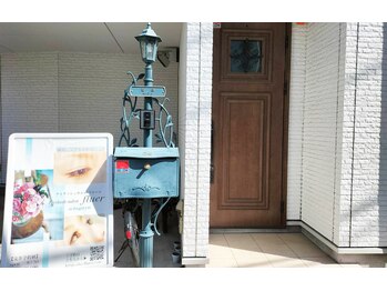 フルール(Fleur)/サロン正面