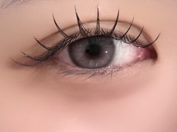 サロン プアナ(salon puana)の写真/【アップワードラッシュ♪】根元から立ち上げマツエクを装着！パリエクより負担が軽く、下向きまつげでも◎