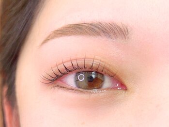 モナ(MoNa)の写真/眉毛も自然に整えて、今どきのナチュラルEYEへ…☆一人一人のお顔に合わせたデザインをご提案♪