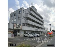 マハロ 小山店(MAHALO)の雰囲気（Pはマンション裏の壁側４台→中央にエレベーター→4階上ってすぐ）