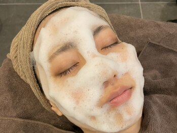 クーム(QUEUEMOU)の写真/幹細胞培養上清液導入で美肌育成！お肌のターンオーバーを整えて美肌の土台作り！くすみ・乾燥肌のケアも◎