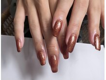 自爪に負担をかけずにネイルが楽しめるフィルインオフサロン