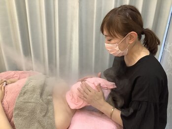 ココティナ(cocoTina)の写真/ハンド技術による筋膜リリースケアでたるみやむくみにアプローチ！肌質改善を♪